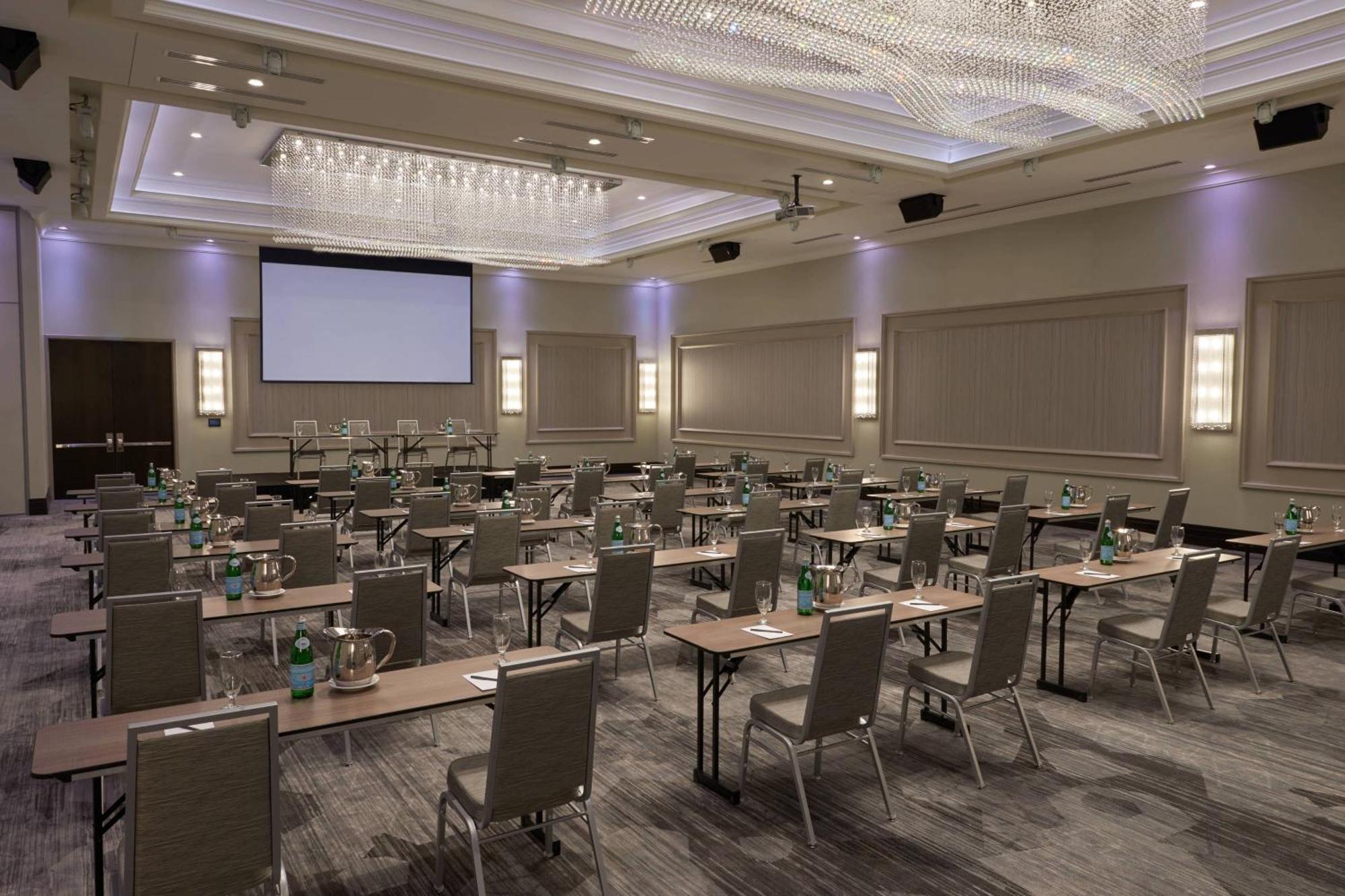 Courtyard By Marriott Oshawa Exterior foto